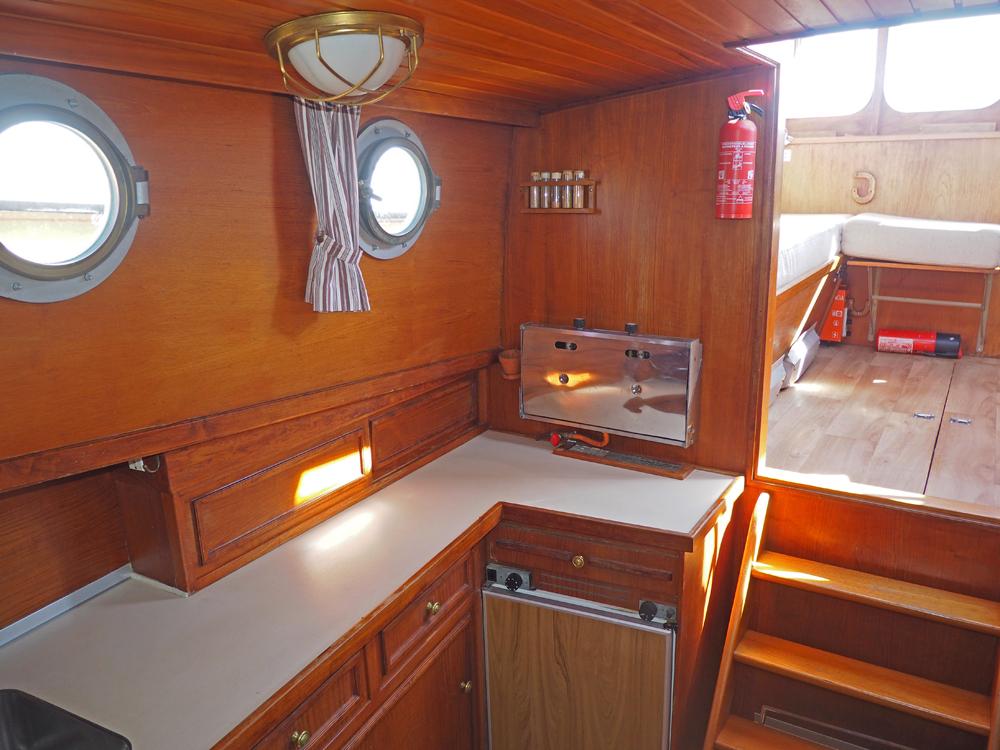 Cabin en avant, H&eacute;bergements